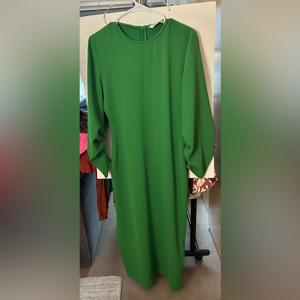 Zara Green Sheath Dress with Ruched Sleeves